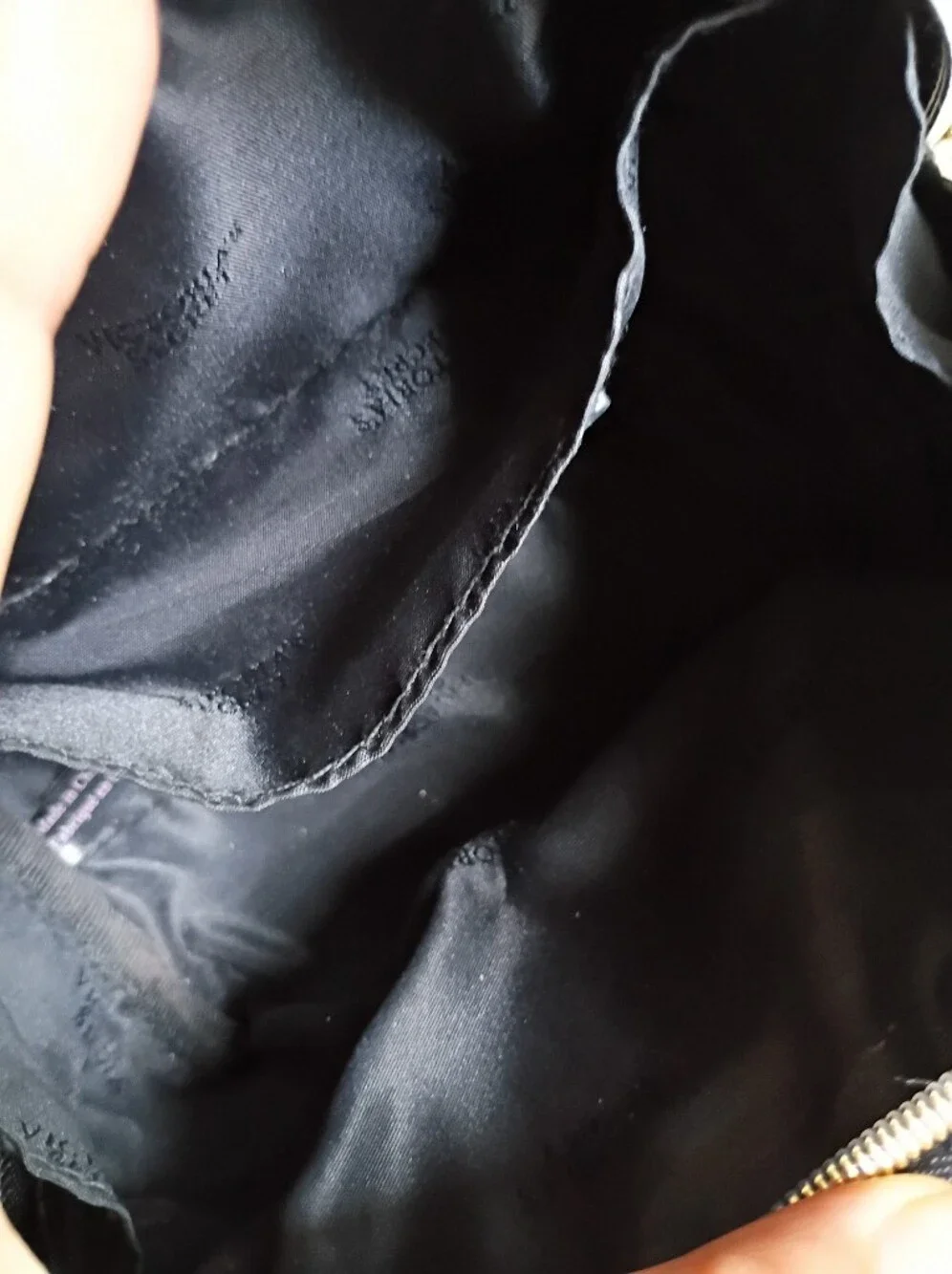 Victoria's Secret Croc-Embossed Black Wristlet - Picture 6 of 7